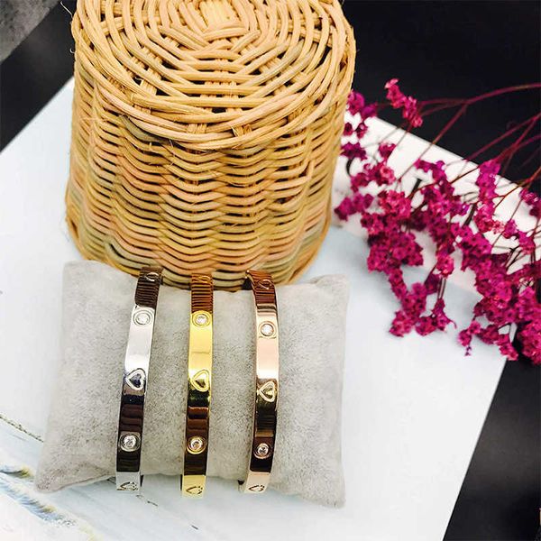 designer bracelet love bangle jewelry titanium steel clasp fashion light luxury crystal zircon popular womens, Black
designer bracelet love bangle jewelry titanium steel clasp fashion light luxury crystal zircon popular womens, Black