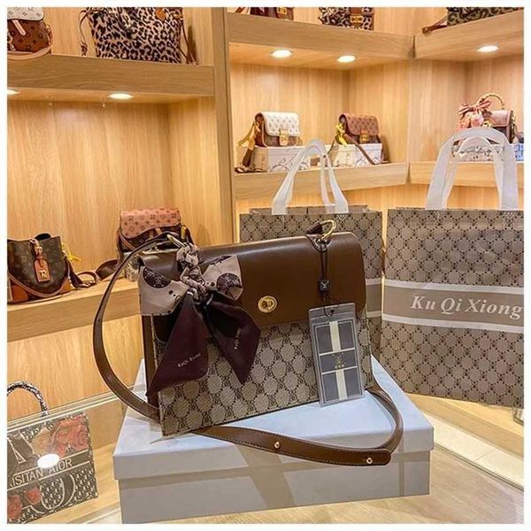 designer bag handbag women trend portable large capacity diagonal women's single pillow
designer bag handbag women trend portable large capacity diagonal women's single pillow