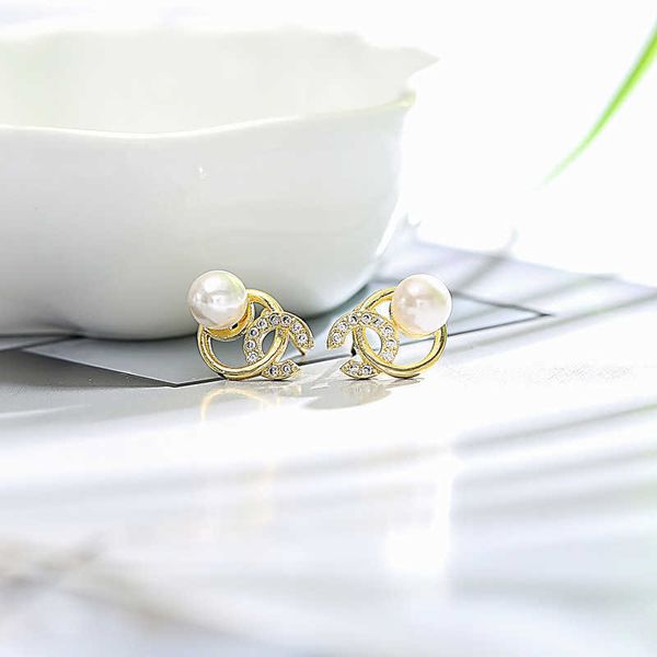 2023 designer new fashion letter femininity pearl earrings gold plated jewelry stainless steel needle minority earrings set, Golden
2023 designer new fashion letter femininity pearl earrings gold plated jewelry stainless steel needle minority earrings set, Golden