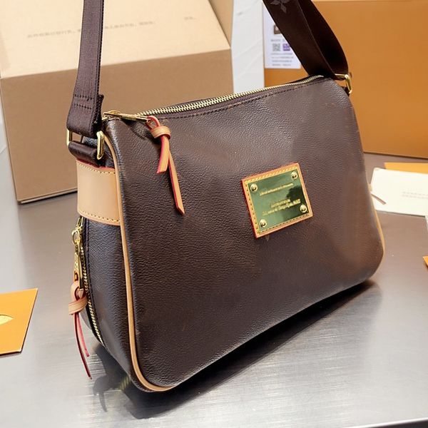 designer women monograms pattern messenger shoulder bag france luxury brand l men vintage canvas printed crossbody bags lady oxidize leather
designer women monograms pattern messenger shoulder bag france luxury brand l men vintage canvas printed crossbody bags lady oxidize leather