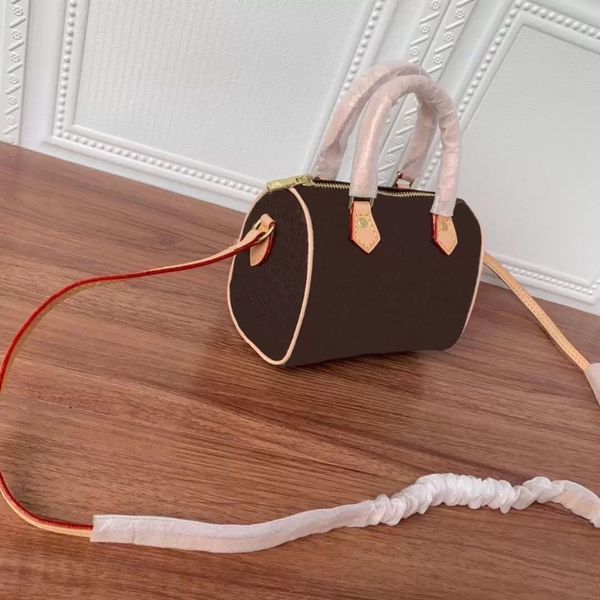 highest quality designer bags handbags shoulder bag messenger shopping bag pockets cosmetic bags crossbody mini bags ing, Black;red
highest quality designer bags handbags shoulder bag messenger shopping bag pockets cosmetic bags crossbody mini bags ing, Black;red