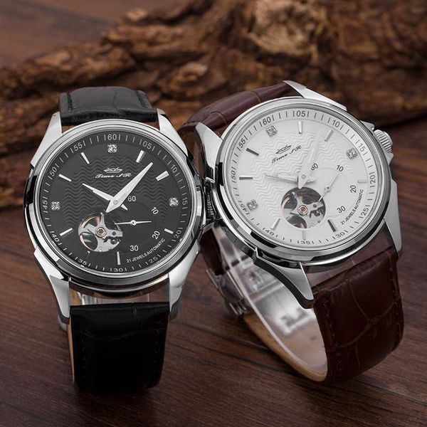 advanced fashion business men mechanical watch men's watch automatic hollow waterproof high-grade mechanical watch, Slivery;black
advanced fashion business men mechanical watch men's watch automatic hollow waterproof high-grade mechanical watch, Slivery;black