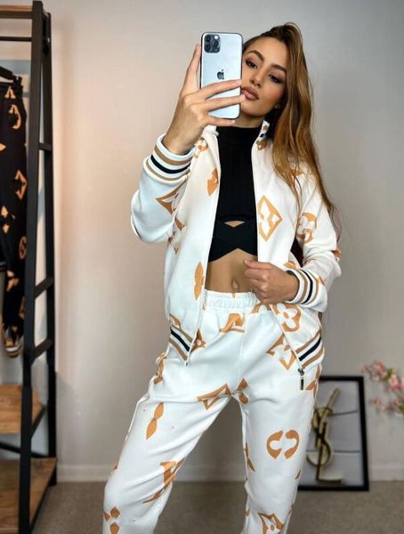 23ss new women's tracksuits casual fashion stamp luxury suit 2 piece set designer tracksuit j2770aa, Gray
23ss new women's tracksuits casual fashion stamp luxury suit 2 piece set designer tracksuit j2770aa, Gray