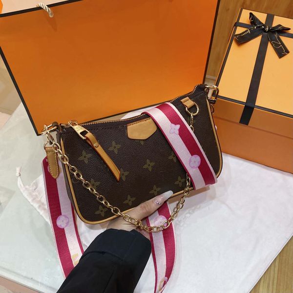 women luxurys designers bags shoulder bag mini handbags pochette accessories crossbody wallet womens purses card holder messenger purse desi
women luxurys designers bags shoulder bag mini handbags pochette accessories crossbody wallet womens purses card holder messenger purse desi