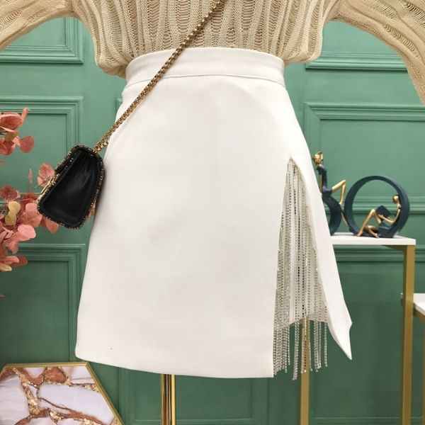 skirts streetwear chain tassel summer high waist split mini vintage white black jupe femme faldas 230329
skirts streetwear chain tassel summer high waist split mini vintage white black jupe femme faldas 230329
