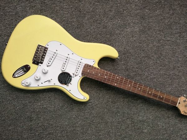 electric guitar, boutique st high-quality guitar, yellow color 6-string maple fingerboard, 3 tuning knobs in stock
electric guitar, boutique st high-quality guitar, yellow color 6-string maple fingerboard, 3 tuning knobs in stock