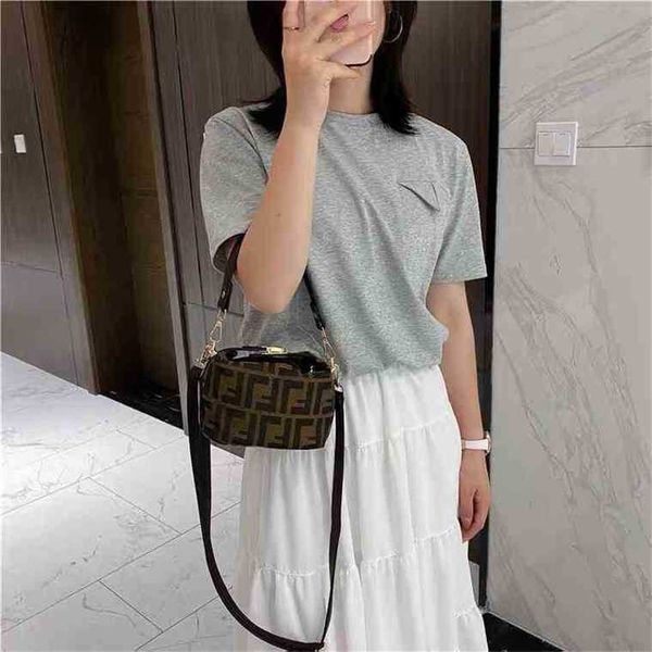 2023 designer bag handbag women's bags of net red lunch vintage medieval armpit old flower portable messenger
2023 designer bag handbag women's bags of net red lunch vintage medieval armpit old flower portable messenger