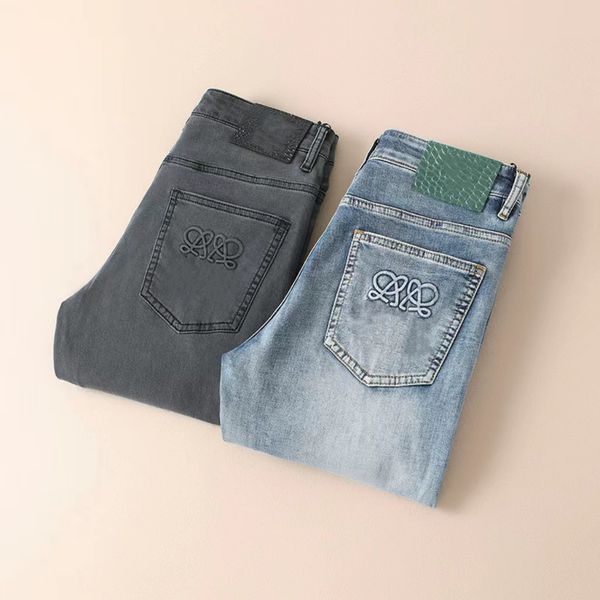 2023 designer men's jeans parachute pants fashion tiger head embroidery slim straight casual long pants, Blue
2023 designer men's jeans parachute pants fashion tiger head embroidery slim straight casual long pants, Blue