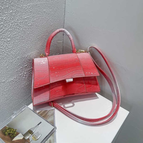 fashion tote bag luxury women shoulder crossbody purse designer handbag crocodile messenger bags mini small totes lady saddle wallet
fashion tote bag luxury women shoulder crossbody purse designer handbag crocodile messenger bags mini small totes lady saddle wallet
