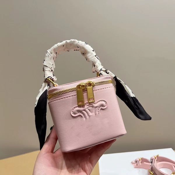 2023 designers women bags canvas crossbody bag luxury handbag plain ladies composite totes messenger bags interior zipper pocket
2023 designers women bags canvas crossbody bag luxury handbag plain ladies composite totes messenger bags interior zipper pocket