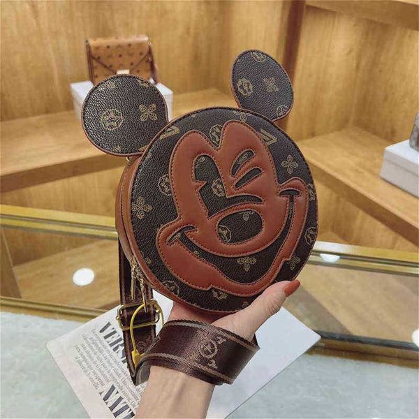 2023 designer bag live women 2023 new single shoulder messenger women's old flower personality lovely wide shoulder belt small round ba
2023 designer bag live women 2023 new single shoulder messenger women's old flower personality lovely wide shoulder belt small round ba
