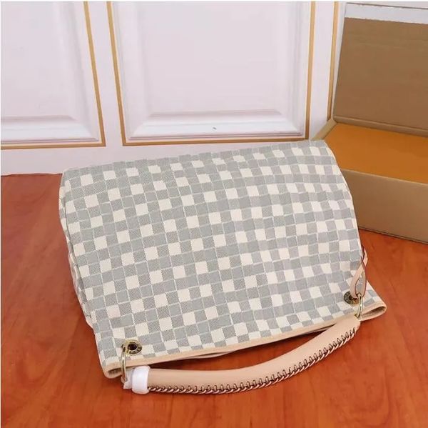 famous designer bag backpack handbag women bags classic fashion all match trend one shoulder stitching retro ladies chain totes purse shoppi
famous designer bag backpack handbag women bags classic fashion all match trend one shoulder stitching retro ladies chain totes purse shoppi