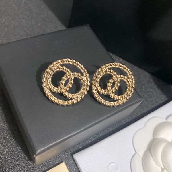 fashion luxury designer earrings diamond 18k gold stud titanium women rhinestone wedding party quality jewerlry, Golden;silver
fashion luxury designer earrings diamond 18k gold stud titanium women rhinestone wedding party quality jewerlry, Golden;silver