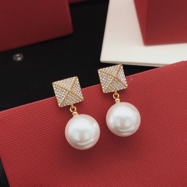 woman charm earrings v earing designer stud pearl orecchini fashion luxury vlogo ewelry hoop women ohrringe 4531238, Golden
woman charm earrings v earing designer stud pearl orecchini fashion luxury vlogo ewelry hoop women ohrringe 4531238, Golden