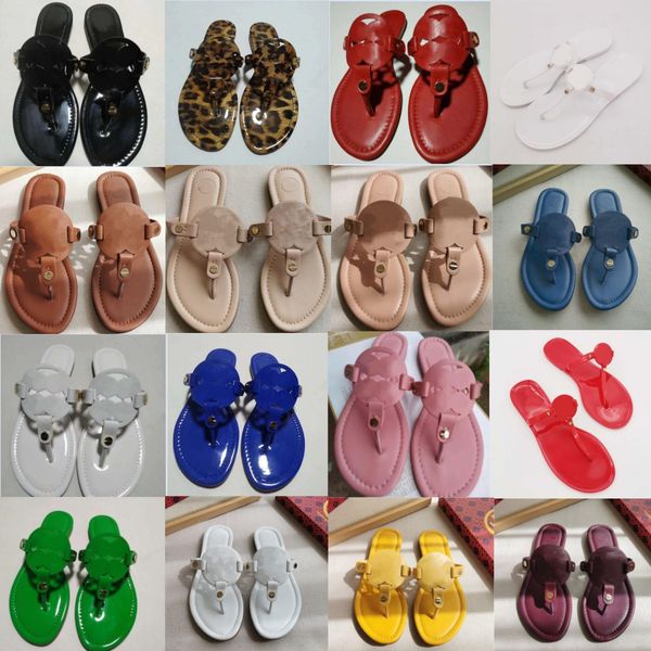 women's sandal slippers gear bottom flip flop women's luxury sandals fashion casual flip flop 35-42 with box, Black
women's sandal slippers gear bottom flip flop women's luxury sandals fashion casual flip flop 35-42 with box, Black