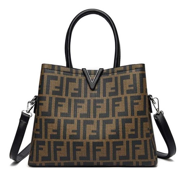 2023 designer bag handbag large capacity female letter pattern shopping single diagonal cross tote trendy handbag
2023 designer bag handbag large capacity female letter pattern shopping single diagonal cross tote trendy handbag