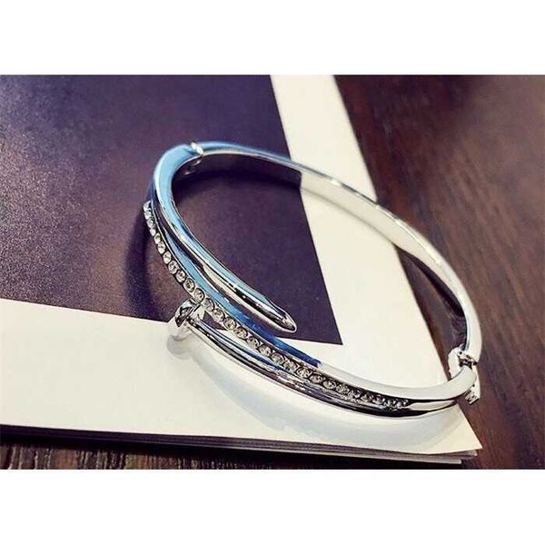 designer carti bracelet bangle surrounding fashion couple titanium steel bracelet men's day korean bracelet decorative bracelet women&#, Black
designer carti bracelet bangle surrounding fashion couple titanium steel bracelet men's day korean bracelet decorative bracelet women&#, Black