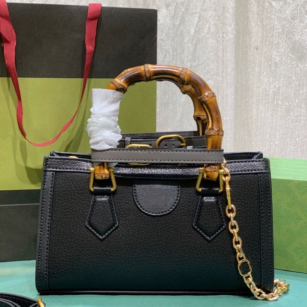 designer handbag women's bag fashion one shoulder bag bamboo handle chain shoulder strap metal letter logo small bamboo bag pink leathe
designer handbag women's bag fashion one shoulder bag bamboo handle chain shoulder strap metal letter logo small bamboo bag pink leathe