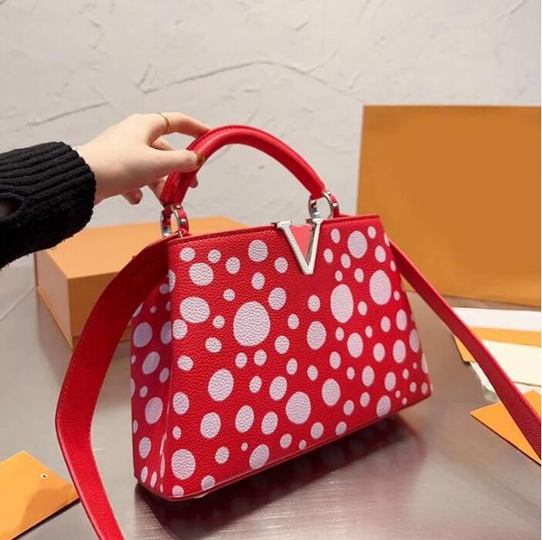 women handbag designer clamshell-style shoulder bags bb luxurys handbags crossbody wallet clutch womens backpack printed dot
women handbag designer clamshell-style shoulder bags bb luxurys handbags crossbody wallet clutch womens backpack printed dot