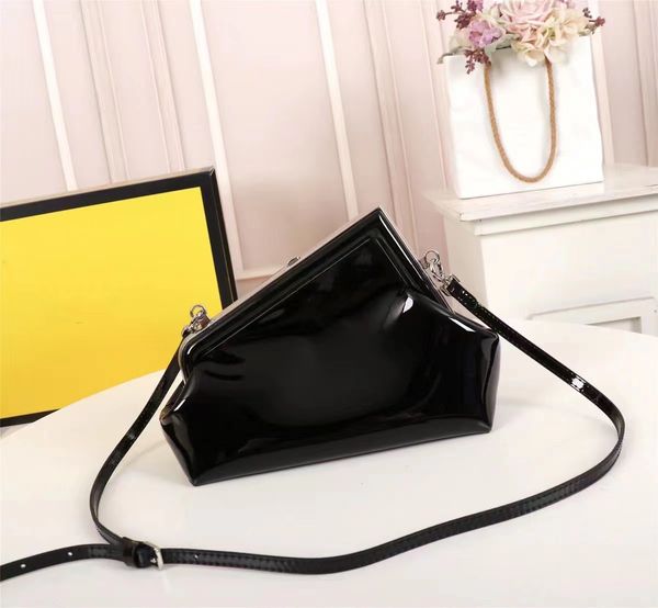 fashion designer bags women shoulder bag crocodile pattern leather female luxury messenger handbag gift box cowhide handbag purse luxxry des
fashion designer bags women shoulder bag crocodile pattern leather female luxury messenger handbag gift box cowhide handbag purse luxxry des
