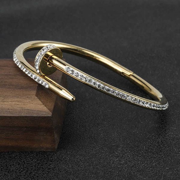 designer carti bracelet jewelry red fashion open titanium steel bracelet mud diamond zircon bracelet light luxury niche design bracelet fema, Black
designer carti bracelet jewelry red fashion open titanium steel bracelet mud diamond zircon bracelet light luxury niche design bracelet fema, Black