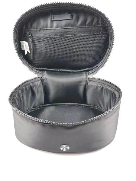 ll outdoor bag women oval kit 3.5l gym makeup storage bags cosmetic bag fanny pack purses 3 colors
ll outdoor bag women oval kit 3.5l gym makeup storage bags cosmetic bag fanny pack purses 3 colors
