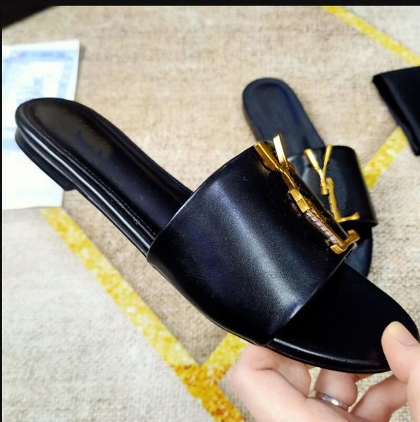 2023 luxuries designer men's women's yslity slippers sandals shoes slide summer fashion wide flat flip flops with box size 35-42, Black
2023 luxuries designer men's women's yslity slippers sandals shoes slide summer fashion wide flat flip flops with box size 35-42, Black