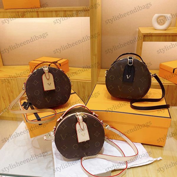 luxury designer bag women's fashion round bag shoulder bags ladies casual travel handbags chain purse socialite fashion crossbody bags
luxury designer bag women's fashion round bag shoulder bags ladies casual travel handbags chain purse socialite fashion crossbody bags
