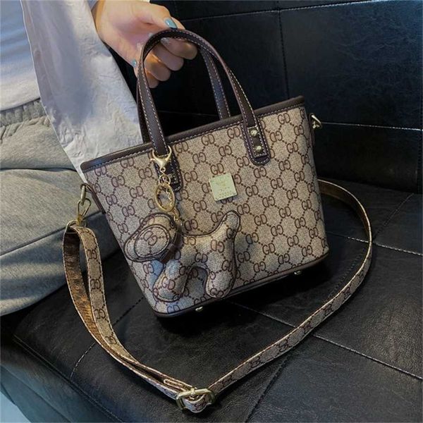 2023 designer bag handbag women's bags can be customized and mixed batches this year's net red lattice portable cabbage basket ver
2023 designer bag handbag women's bags can be customized and mixed batches this year's net red lattice portable cabbage basket ver