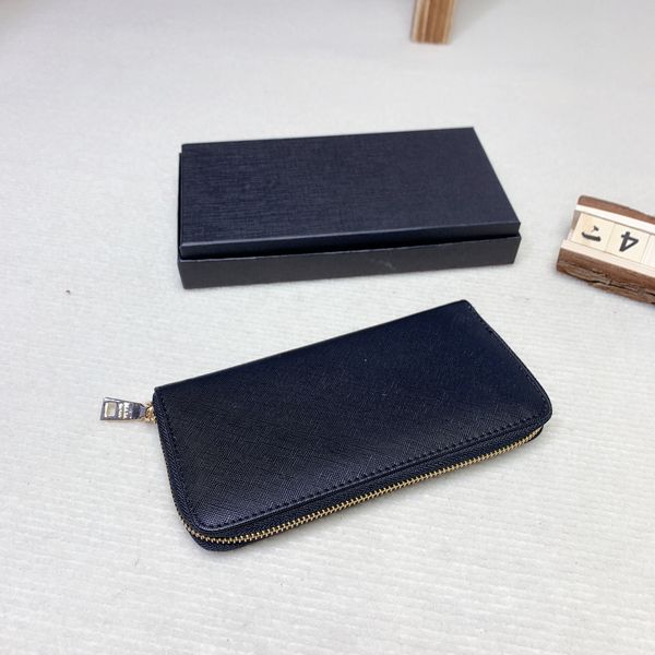 fashion designer zipper pradas wallets luxurys men women leather bags classic letters coin purse original box plaid card holder #2023, Red;black
fashion designer zipper pradas wallets luxurys men women leather bags classic letters coin purse original box plaid card holder #2023, Red;black