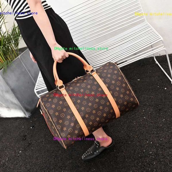 2022 luxury fashion men women high-quality travel duffle bags brand designer luggage handbags with lock large capacity sport bag size55cm
2022 luxury fashion men women high-quality travel duffle bags brand designer luggage handbags with lock large capacity sport bag size55cm