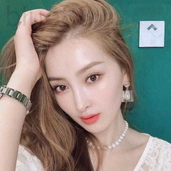 charm designer new 925 clear resin ice block small fragrant wind pearl earrings mesh red geometric square water drop c4c3, Golden
charm designer new 925 clear resin ice block small fragrant wind pearl earrings mesh red geometric square water drop c4c3, Golden