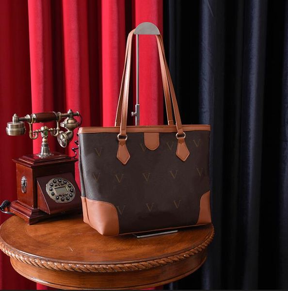 2023 new designer tote bag classic leather bags for women capacity shopping bag premium one shoulder presbyopia brown grid mm gm handbags
2023 new designer tote bag classic leather bags for women capacity shopping bag premium one shoulder presbyopia brown grid mm gm handbags