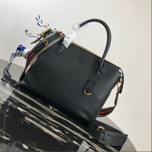 fashion brand luxury embroidered beach bags designer women leather canvas handbags classic female shopping large capacity ladies bag single
fashion brand luxury embroidered beach bags designer women leather canvas handbags classic female shopping large capacity ladies bag single