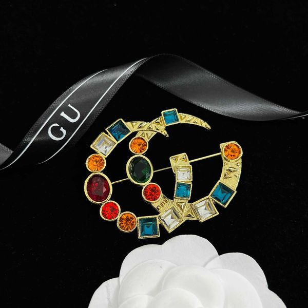 2023 designer new gujia/gjia new suit double g letters inlaid with colored diamond necklace earrings brooch female, Silver
2023 designer new gujia/gjia new suit double g letters inlaid with colored diamond necklace earrings brooch female, Silver