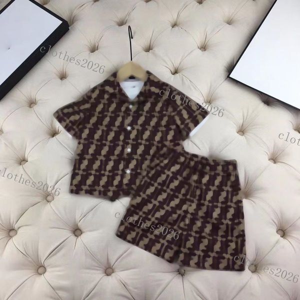 kid clothing sets letter pattern boys girls tracksuit summer short sleeve tees and shorts sets luxury designer shirt shorts kids sportsuits, White
kid clothing sets letter pattern boys girls tracksuit summer short sleeve tees and shorts sets luxury designer shirt shorts kids sportsuits, White