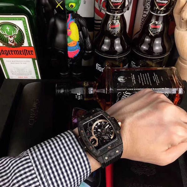 milles watch new iconic bucket shaped carbon fiber hollow out machinery hb soul series fashion men's watch ayw, Slivery;golden
milles watch new iconic bucket shaped carbon fiber hollow out machinery hb soul series fashion men's watch ayw, Slivery;golden