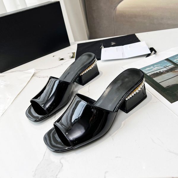 channel shoes fashion designer sandals leather high-heeled slippers women channel classic flip-flops summer dfgxv
channel shoes fashion designer sandals leather high-heeled slippers women channel classic flip-flops summer dfgxv
