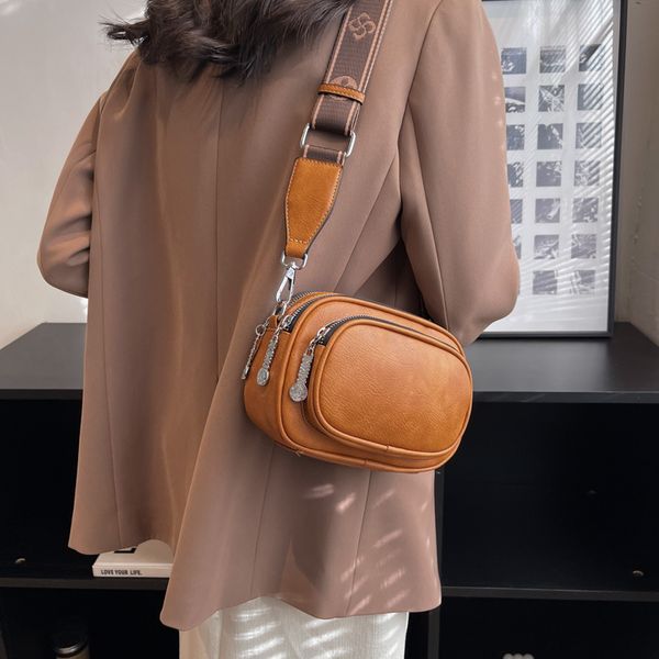 retro small bags womens 2022 new fashionable all-match autumn and winter shoulder large capacity crossbody womens bag commuter soft leather
retro small bags womens 2022 new fashionable all-match autumn and winter shoulder large capacity crossbody womens bag commuter soft leather