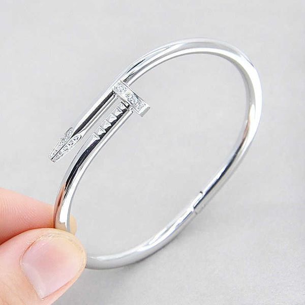 designer carti bracelet bangle small multi-layer bracelet hand polished simple bracelet buckle bracelet bright surface geometric titanium st, Black
designer carti bracelet bangle small multi-layer bracelet hand polished simple bracelet buckle bracelet bright surface geometric titanium st, Black