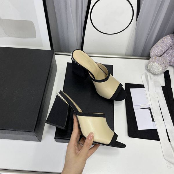fashion sandals ccity summer women channel slippers slide leather leisure sandals luxury designers high-heeled sandals x141, Black
fashion sandals ccity summer women channel slippers slide leather leisure sandals luxury designers high-heeled sandals x141, Black