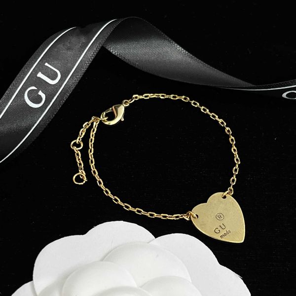2023 designer gujia 20 new carved heart pendant necklace adjustable premium feel bracelet male and female earring ring, Silver
2023 designer gujia 20 new carved heart pendant necklace adjustable premium feel bracelet male and female earring ring, Silver