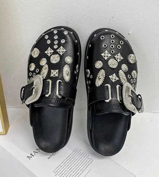 slippers summer women slippers platform punk rock leather mules creative metal fittings casual party shoes female outdoor slides t221209, Black
slippers summer women slippers platform punk rock leather mules creative metal fittings casual party shoes female outdoor slides t221209, Black