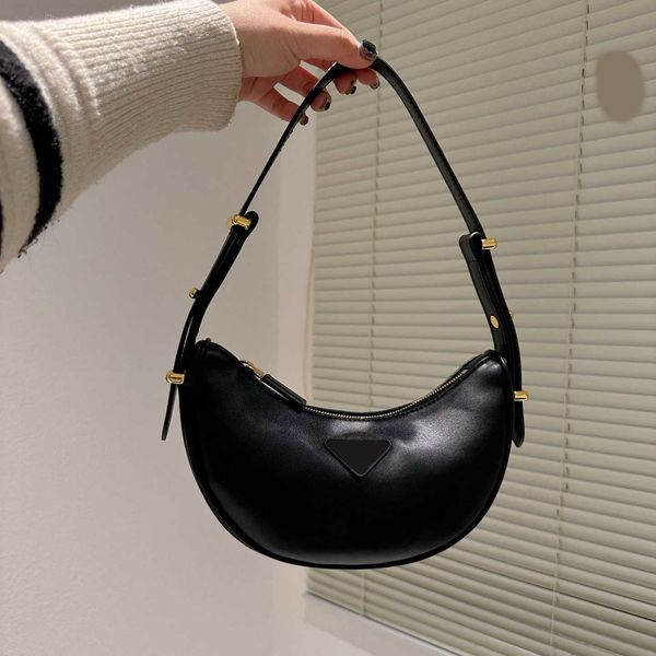 hobo bag underarm women designer bags handbag cross body shoulder bag adjustable straps half moon messenger designer handbags tote 230218
hobo bag underarm women designer bags handbag cross body shoulder bag adjustable straps half moon messenger designer handbags tote 230218