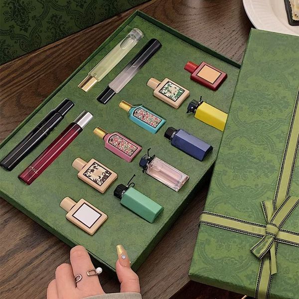 2023 wholesale 14pcs perfumes set charming bloom flora roll-on guilty gorgeous gardenia jasmine fragrances exquisite package gift flower blo
2023 wholesale 14pcs perfumes set charming bloom flora roll-on guilty gorgeous gardenia jasmine fragrances exquisite package gift flower blo
