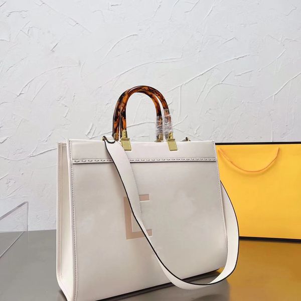 fashion tote bag designer handbag high-quality leather women's portable shopping bag luxury classic large capacity single shoulder cros
fashion tote bag designer handbag high-quality leather women's portable shopping bag luxury classic large capacity single shoulder cros