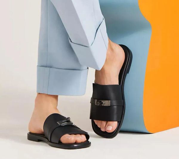 gabriel sandal luxury woman slipper flats desinger slippers slide kelly buckle casual flip flop outdoor footwear beach rubber sole nappa lea, Black
gabriel sandal luxury woman slipper flats desinger slippers slide kelly buckle casual flip flop outdoor footwear beach rubber sole nappa lea, Black