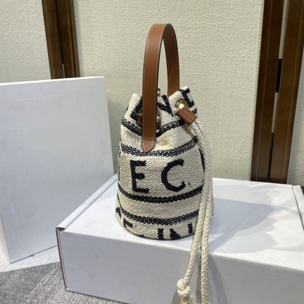 luxury designer handbags single shoulder bags crossbody bag tote 2023 women's new fashion bucket bags
luxury designer handbags single shoulder bags crossbody bag tote 2023 women's new fashion bucket bags