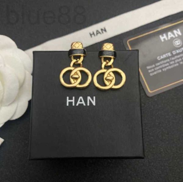 charm designer women's gold mid ancient short earrings small fragrance enamel process fashion personality versatile 0p78, Golden
charm designer women's gold mid ancient short earrings small fragrance enamel process fashion personality versatile 0p78, Golden
