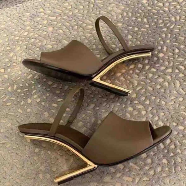 woman first sandal wedge heel luxury brand designer pump shoes black white nude calf leather velvet 105mm high-heeled boots sheepskin leathe
woman first sandal wedge heel luxury brand designer pump shoes black white nude calf leather velvet 105mm high-heeled boots sheepskin leathe
